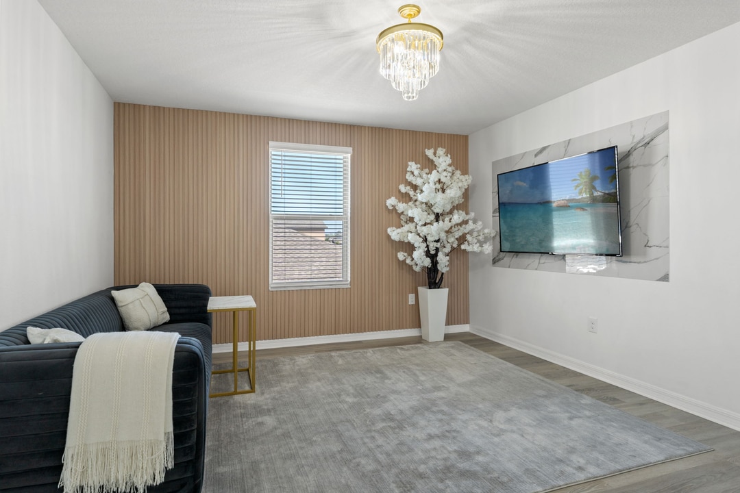 Property p14 image 38