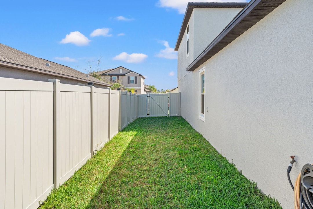 Property p14 image 64