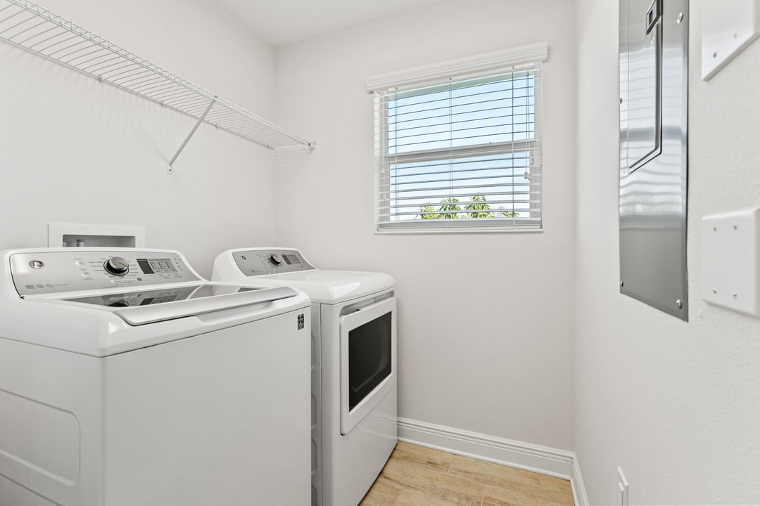 Property p7 image 35